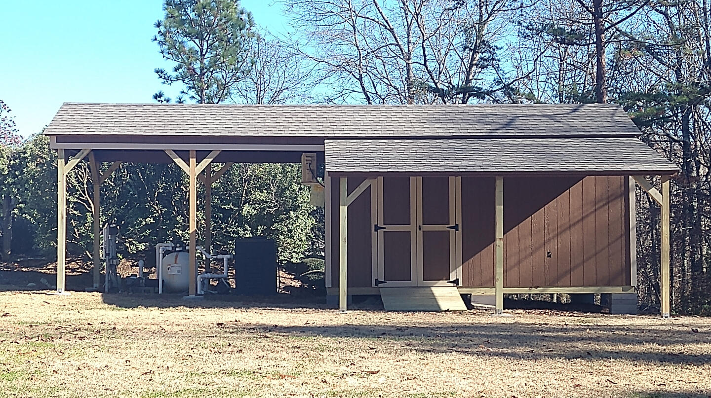 10x16 Shed Shed with end and side overhangs